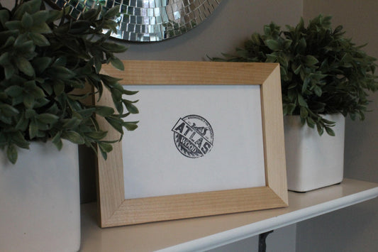 Desktop Picture Frame - 4 x 6 - Maple